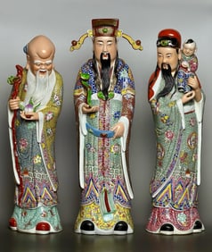 A Set of Exquisite Famille-Rose Figures Ornament