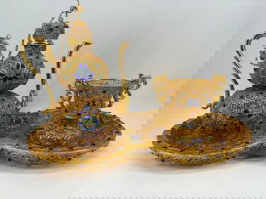 A Set of Exquisite Gilt Bronze Filigree Gourd-Shaped Ewer