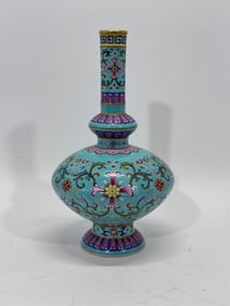 A Exquisite Famille-Rose Green Base Lotus Pattern Vase
