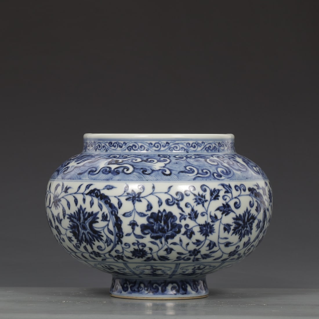 A Exquisite Blue and White Lotus Pattern Jar (1 of 8)