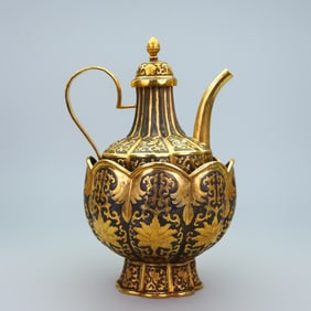 A Exquisite Gilt Bronze Flower Pattern Ewer