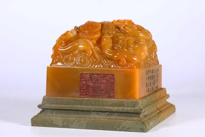 A Exquisite Shoushan Tianhuang Stone Auspicious Beast Seal