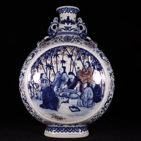 A Exquisite Blue and White Underglaze-Red Figures Pattern Vase