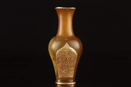 A Exquisite Agate Gilt Bronze Flower Pattern Vase