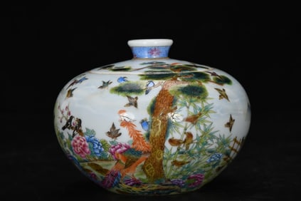 A Exquisite Famille-Rose Flower and Bird Pattern Jar