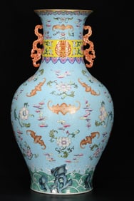 A Exquisite Green Ground Famille-Rose Bat Pattern Double-Ears Vase