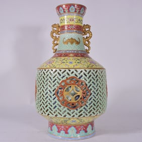 A Exquisite Famille-Rose Painted Gold Pea-Green Glaze Lotus Pattern Dragon-Ears Vase