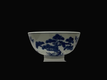 A Exquisite Blue and White Pine Tree Pattern Bowl