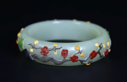 A Exquisite Hotan Jade Flower Pattern Bracelets