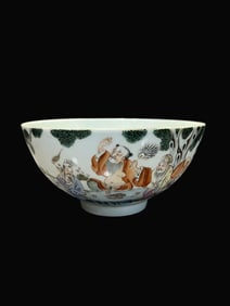 A Exquisite Famille-Rose Figures Pattern Bowl