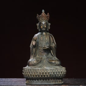 A Exquisite Bronze Avalokitesvara Ornament