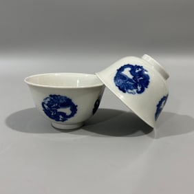 A pair of Exquisite Blue and White Dragon Pattern Cups