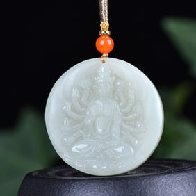 A Exquisite Hotan Jade Statue of Thousand-hand Guanyin Pendant