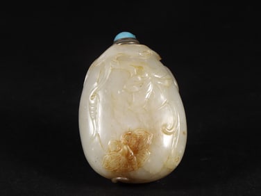 An Exquisite White Jade Flower and Fruit Pattern Snuff Bottle