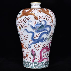 An Exquisite Doucai Dragon Pattern Seawater Pattern Vase