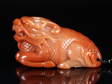An Exquisite Shoushan Stone Auspicious Beast Hand Piece