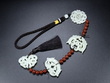 An Exquisite White Jade Dragon Pattern Pendant