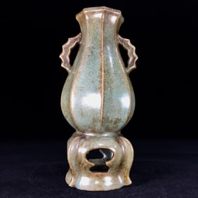 An Exquisite Ru yao Double-Ears Vase
