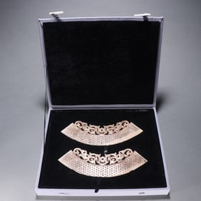 A Pair of Exquisite White Jade Ornament