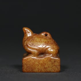 An Exquisite White Jade Turtle Seal