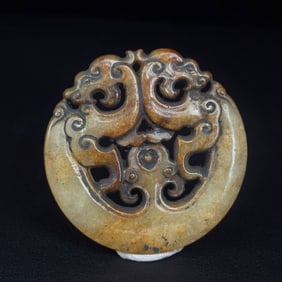 An Exquisite White Jade Dragon Pattern Ornament