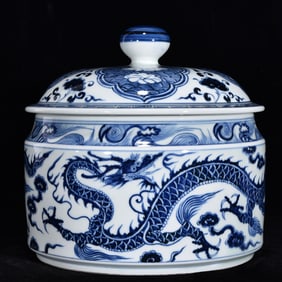 An Exquisite Blue and White Dragon Pattern Seawater Pattern Jar