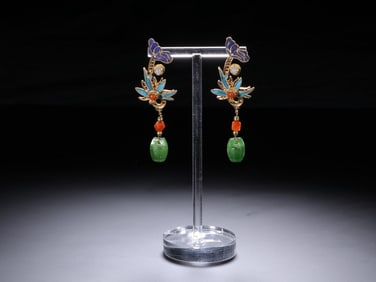 An Exquisite Gilt Bronze Inlaid Gems Earrings