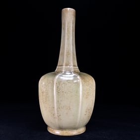 An Exquisite Yue yao Vase