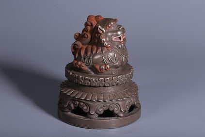 An Exquisite Gilt Bronze  Auspicious Beast Seal