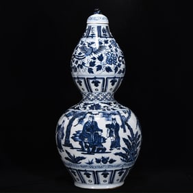 An Exquisite Blue and White Character and Story Pattern Flower and Bird Pattern Gourd-Shaped Vase