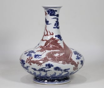 An Exquisite Blue and White Underglaze-Red Seawater Pattern Dragon Pattern Vase