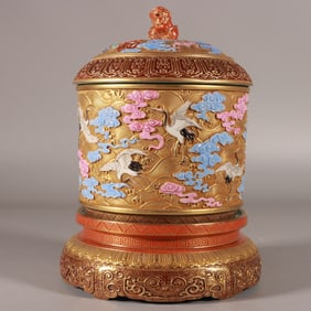 An Exquisite Enamel Seawater Pattern Crane Pattern Box