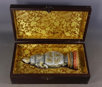 An Exquisite White Jade Painted Gold Auspicious Beast Pattern Double-Ears Vase