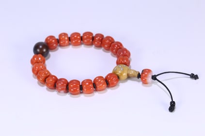 An Exquisite Agate Bracelets