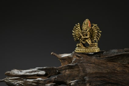 An Exquisite Gilt Bronze Statue of Yamantaka