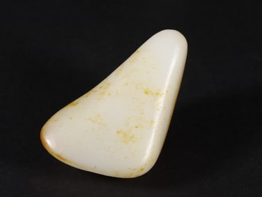An Exquisite White Jade Ornament