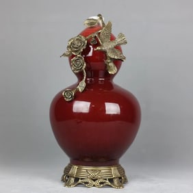 An Exquisite Iron-Red Inlaid Bronze Flower and Bird Pattern Gourd-Shaped Vase