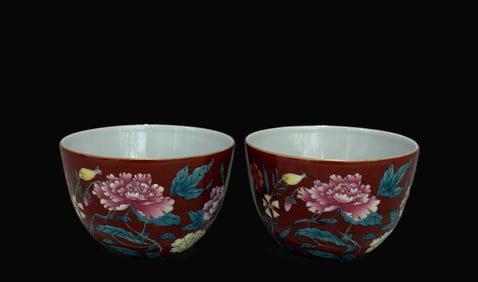 A pair of Exquisite Famille-Rose Iron-Red Flower Pattern Cup