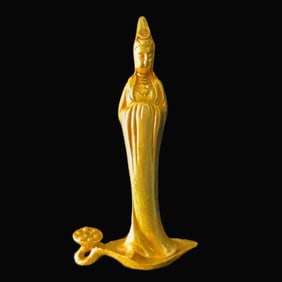 A Exquisite Gilt Bronze Avalokitesvara Ornament