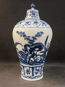 A Exquisite Blue and White Landscape Pattern Vase