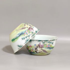 A pair of Famille-Rose Flower Pattern Cup,With poem