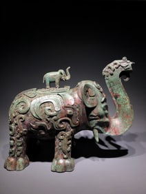 An Archaic Elephant-shaped Pattern Elephant Zun Wine Vessel