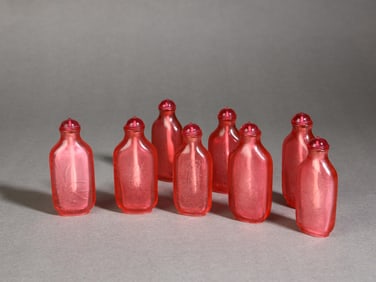 A Set of Exquisite Colored glaze Snuff Bottle