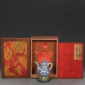 A Exquisite Blue and White Lotus Pattern Ewer