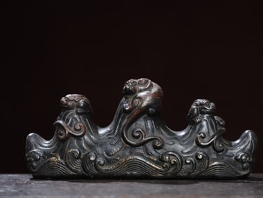 A Exquisite Bronze Auspicious Beast-Shaped Brush Holder