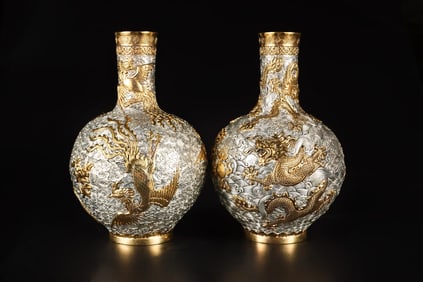 A pair of Exquisite Bronze Gold and Silver-Inlaid Dragon and Phoenix Pattern Vase