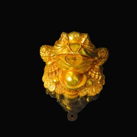 A Exquisite Gilt Bronze Three-Legged Golden Toad Ornament