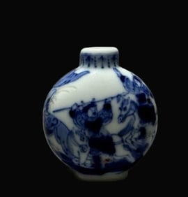 A Exquisite Blue and White Figures Pattern Snuff Bottle