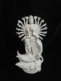 A Exquisite Blanc-De-Chine Statue of Thousand-Armed Avalokitesvara Ornament