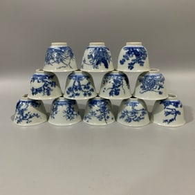 A Set of Exquisite Doucai Flower Pattern Cups